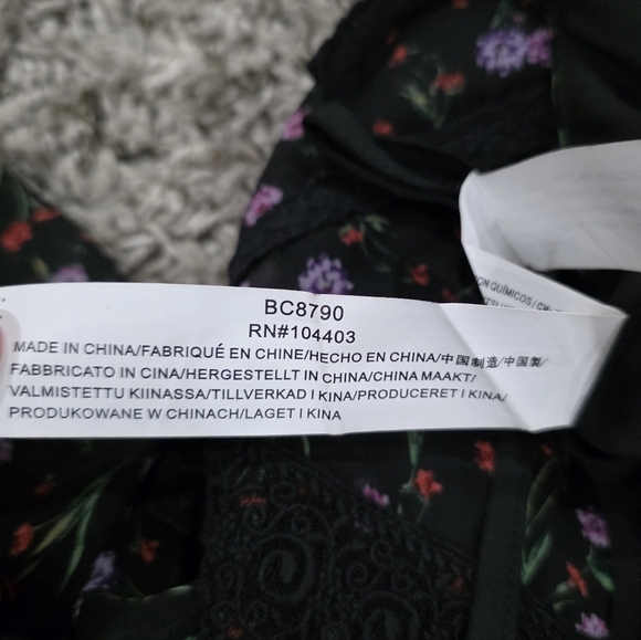 NWT J.O.A. Just One Answer Black Floral Dress Size Large - Picture 7 of 7